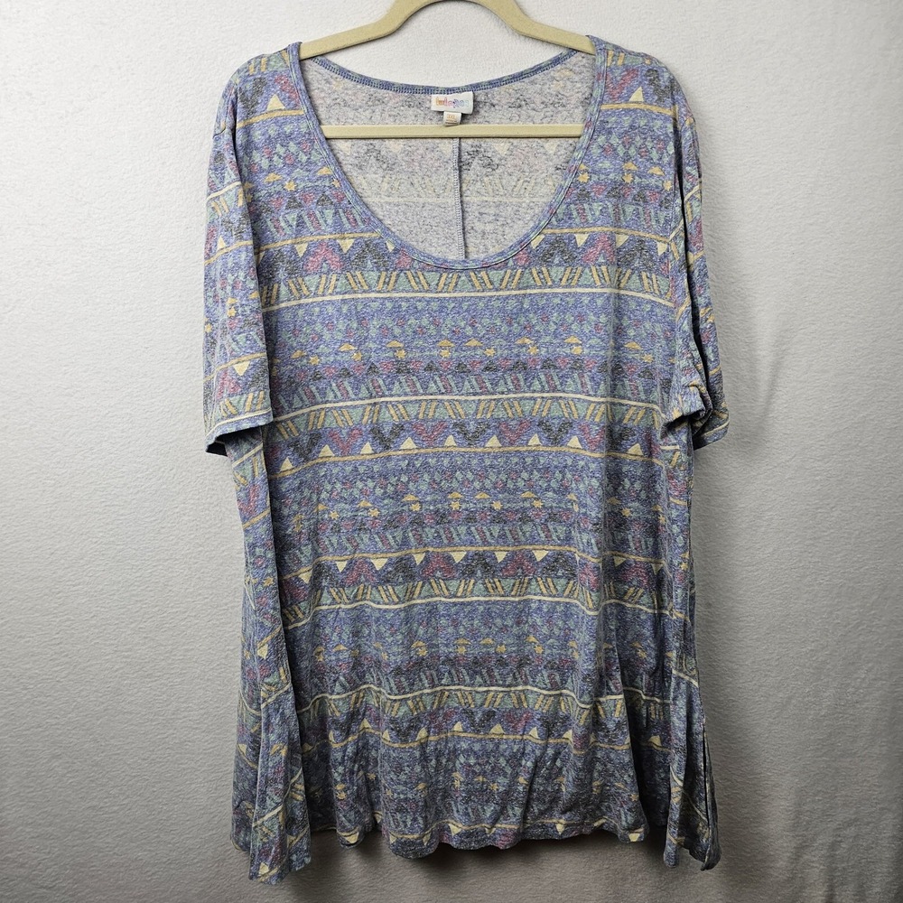 LulaRoe Top Woman's Size 3XL Blue Multicolor Print Short Sleeve